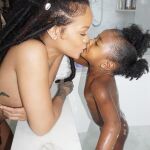 La polémica foto de Rihanna con su sobrina Majesty en Instagram