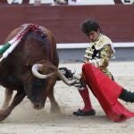 El mexicano remató su labor al tercero con torerísimos doblones