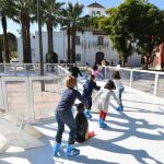 Menores participan en uno de los juegos organizados por la administración municipal en la localidad / Foto: La Razón