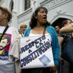 Manifestación de venezolanos reclamando respeto a la Constitución
