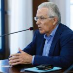 Francisco Javier Romero, ex consejero de la Cámara de Cuentas, ayer en la sala de la Audiencia de Sevilla durante su declaración como testigo en el juicio que se sigue de la pieza política de los ERE contra 22 ex altos cargos de la Junta de Andalucía (Foto: Efe)