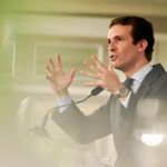 Los barones del PP apoyan la ofensiva de Casado contra los PGE de Sánchez y su decisión de trasladarla a Bruselas