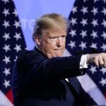 El presidente de Estados Unidos, Donald Trump, durante su intervención en la cumbre de la OTAN / Foto: Ap