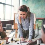 Los estudios son poco alentadores: Sólo un 9% de las mujeres que trabaja admite ocupar un puesto de alta dirección/dreamstime