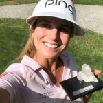 Noemí Jiménez, con el trofeo