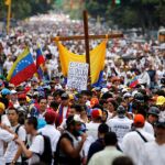 Miles de venezolanos manifestándose en Caracas