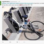A diario el perfil de @biciMAD en Twitter recoge las quejas y avisos de numerosos usuarios que, muchas veces, acompañan su mensaje con fotos