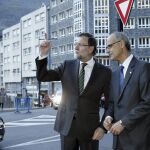 El jefe del Gobierno de Andorra, Antoni Martí, y el presidente del Gobierno español, Mariano Rajoy, durante la primera visita oficial de un jefe del Ejecutivo español al Principado.