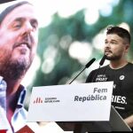 Gabriel Rufián, da lectura a una carta del presidente del partido Oriol Junqueras/Efe