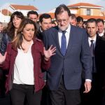 Susana Díaz y Mariano Rajoy, ayer en la playa de La Antilla