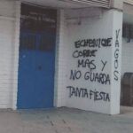 Graffiti que aficionados del Real Zaragoza han pintado en una de las paredes del estadio de La Romareda / Instagram