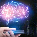 Un cerebro humano en el teléfono móvil