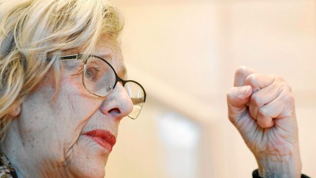 La alcaldesa, Manuela Carmena, justificó el martes no haber cesado a Arce en contra del código ético