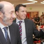Carlos Mulas junto a Rubalcaba