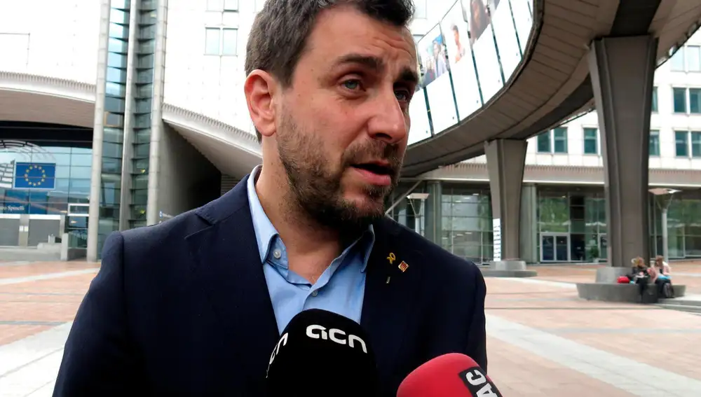 Toni Comín declara a la prensa tras conocerse que el Tribunal Constitucional avalase su elección a las europeas