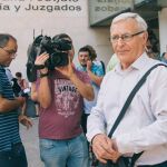 Kike Taberner. El alcalde llegó a la Ciudad de la Justicia más de una hora antes de la cita que tenía en Instrucción nueve. Tras su declaración, sí que atendió a los periodistas en la puerta de la Ciudad de la Justicia, y dijo que no iba a dimitir
