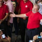 Luiz Inacio Lula da Silva esta mañana durante su visita a un sindicato metalúrgico en Sao Bernardo do Campo/Ap