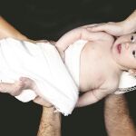¿Puede nacer un bebé de tres padres?