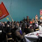 «Una comida de empresa». Así definían ayer en Alsasua el acto organizado por Podemos para conmemorar el Día de Navarra. Banderas de independencia en el discurso de la líder del partido morado en Navarra que calificó de desproporcionado que se acuse de terrorismo a los jóvenes que golpearon a los guardia civiles