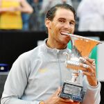 Nadal muerde el trofeo de Roma, que no conquistaba desde 2013