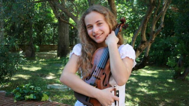 La violinista Sara Valencia, representante de España en el Eurovisión de Jóvenes Músicos
