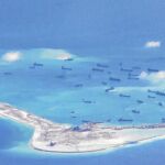 Imagen realizada desde un avión estadounidense que muestra al Ejército chino desplegado, así como las construcciones en las Islas Spratly Imagen realizada desde un avión estadounidense que muestra al Ejército chino desplegado, así como las construcciones en las Islas Spratly