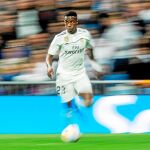 Vinicius corre con la pelota en el encuentro del pasado miércoles contra el Barcelona