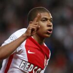 El París Saint Germain (PSG) oficializó este jueves el fichaje del joven delantero francés Kylian Mbappé, procedente del Mónaco.