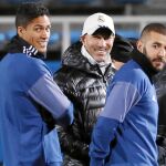 Zidane, ayer, entre Varane y Benzema, los otros franceses