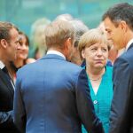 Los halcones de la UE aprovechan la debilidad de Merkel