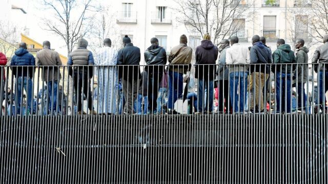«La Ley de Extranjería mata» es el lema bajo el que varios colectivos antirracistas han organizado este fin de semana en Lavapiés actividades en las que también recordarán al fallecido Mbaye