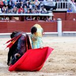 Carlos Ochoa toreando al natural en Las Ventas