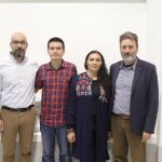 Carlos Fernández, de la Comisión Intereclesial de Justicia y Paz de Colombia y Rudy Estela Posada, del Movimiento Ríos Vivos Colombia acompañados de Antonio Montoro, director de Mundubat, y Mauricio Valiente, tercer teniente de alcalde del Ayuntamiento de Madrid.