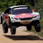 El piloto francés Sebastien Loeb (Peugeot)