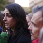 La portavoz del Ayuntamiento de Madrid, Rita Maestre, con José Manuel López