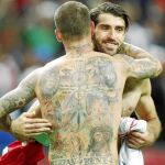 Sergio Ramos, con su espalda llena de tatuajes, después de la victoria de España contra Irán