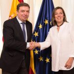 Primera reunión de la consejera de Agricultura y Ganadería, Milagros Marcos, con el nuevo ministro Luis Planas