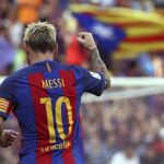 Leo Messi celebra su primer gol al Betis