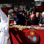 El presidente de la Junta, Juanma Moreno, en el palquillo de la Campana de Sevilla /Foto: K-Imagen