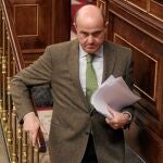 Luis de Guindos, tras una de sus intervenciones en el Congreso, donde defendió el decreto ley de protección a titulares de preferentes