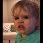 Momento en el que la niña prueba el wasabi