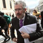 El ex secretario general del PP de Madrid Francisco Granados, a su llegada para comparecer hoy en la comisión de investigación del Congreso