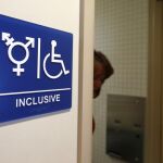 Un baño "neutro"en la Universidad de California