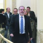 El consejero de Educación, Fernando Rey, acude a su reunión con el ministro