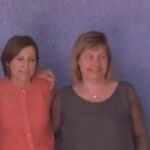 Carmen Forcadell junto a Núria Guillaumes, en una imagen de 2004