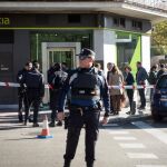 Vista de la sucursal de Bankia del distrito madrileño de Usera el día del intento de atraco