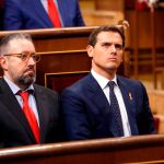 El presidente de Ciudadanos, Albert Rivera (d), y el portavoz del Grupo Parlamentario Ciudadanos en el Congreso, Juan Carlos Girauta/Efe