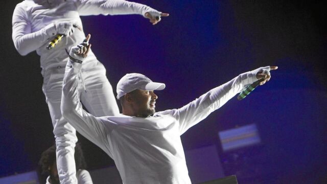 Negro sobre blanco. Lazer Major abrieron la jornada inaugural del Festival de Benicàssim con un show que hizo vibrar a los más de 30.000 asistentes al encuentro