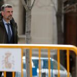 El exconseller de Empresa Santi Vila a su salida del Tribunal Supremo