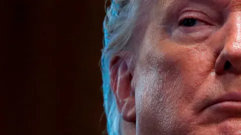 Trump se prepara para dos años de combate político hasta 2020